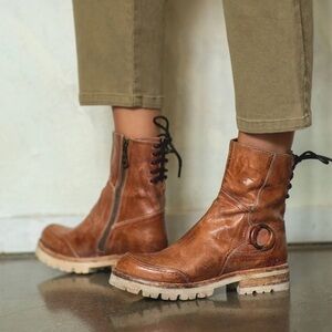 NIB BED STU DONNA BOOTS SIZE 9.5